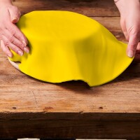 FunCakes Ausgerollte Fondantdecke Mellow Yellow